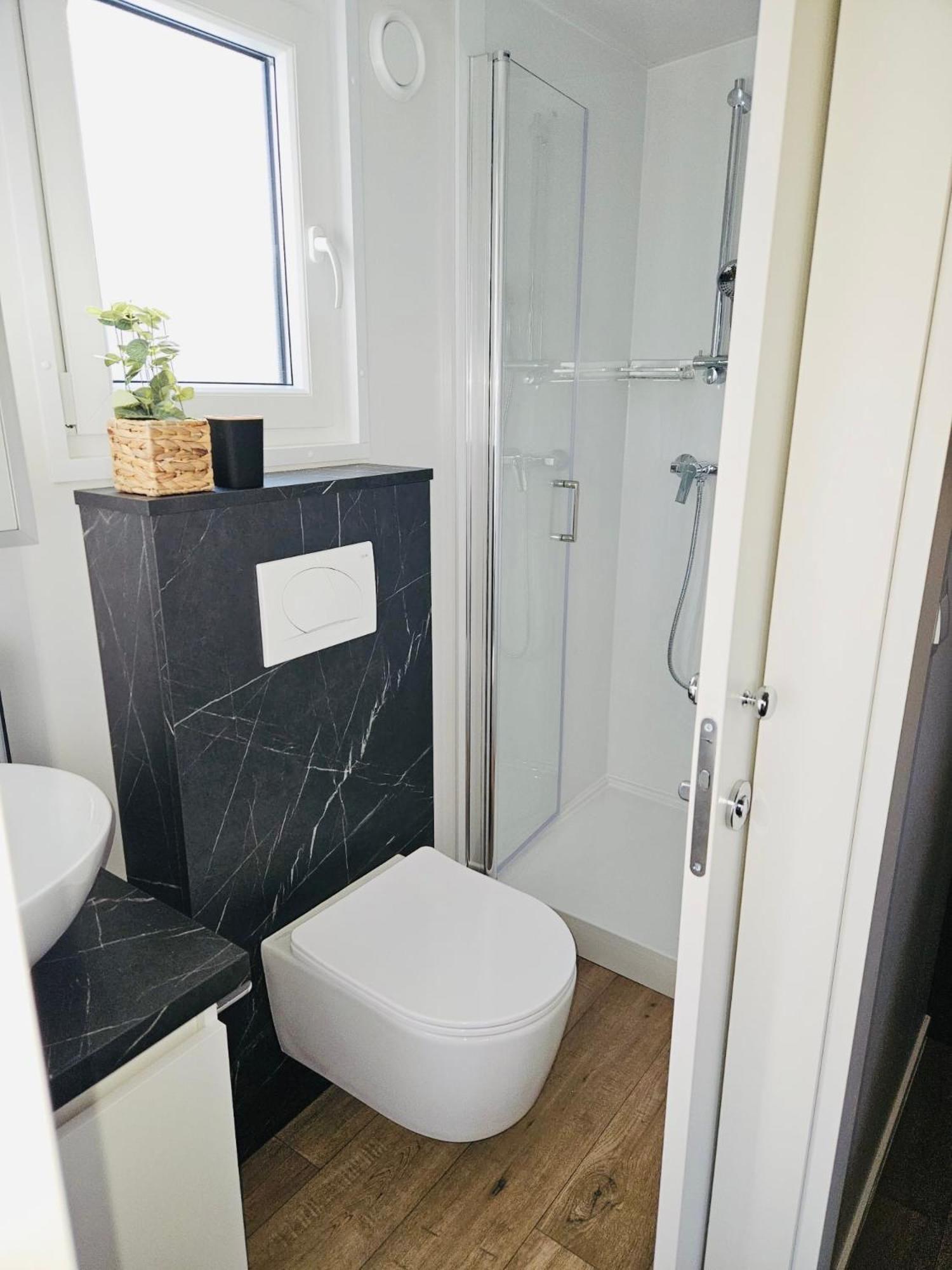 Mobile Home Peponi Del Mar, Brand New Biograd Na Moru Exterior photo