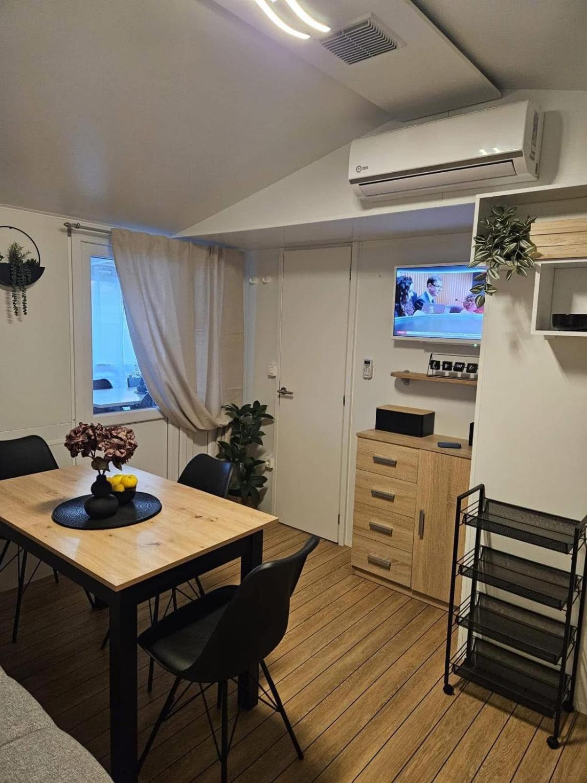 Mobile Home Peponi Del Mar, Brand New Biograd Na Moru Exterior photo