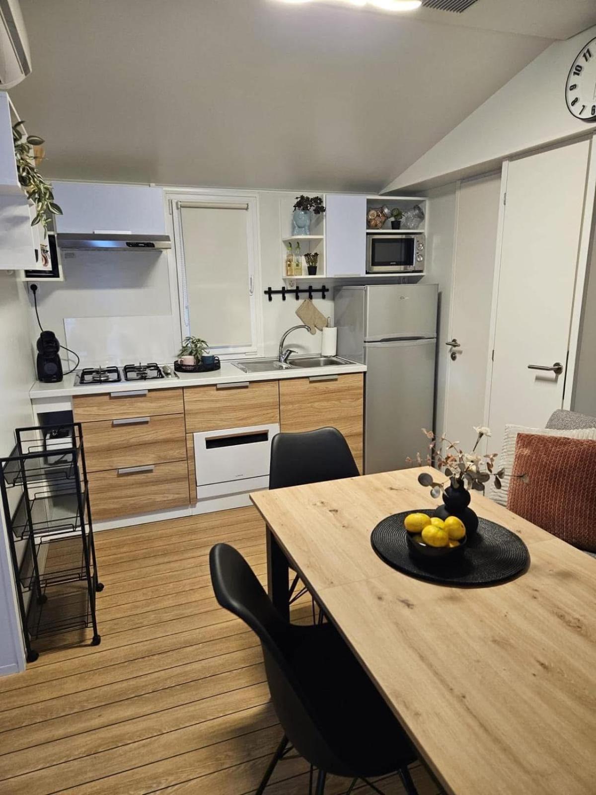 Mobile Home Peponi Del Mar, Brand New Biograd Na Moru Exterior photo